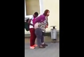 Анальный секс в жопу вылетел! 12 брюнетка гот пизду