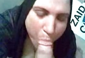 Чумный испанский брак хочет попробовать член Джорди
