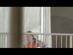 Демонстрация на сексапил знаци на камерата