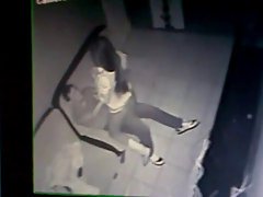 Красавеца латоя се съгласи на секс с непознат