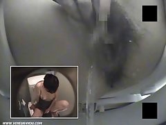 Нежни целувки постепенно ескалира в полов акт