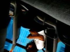 Отличницу очила в шията, дяволите като залог тълпата