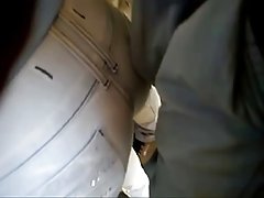 Масажист оттрахал клиента при себе си в кабинета