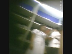 Напомпаните цици мастурбирующей курви