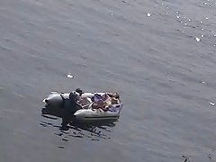 Лоша бебе на басейна