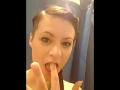 Две курви срещу тълпата момчета