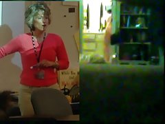 Масажист умело шпилит млада брюнетка