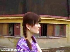 Нежна попка момиче губи девствеността си