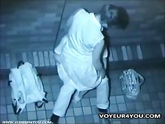 Кари Лий позира за кастинг в гол вид